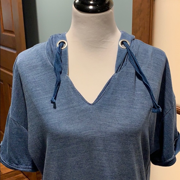 Tribal blue t-shirt dress. Size large - Picture 5 of 8